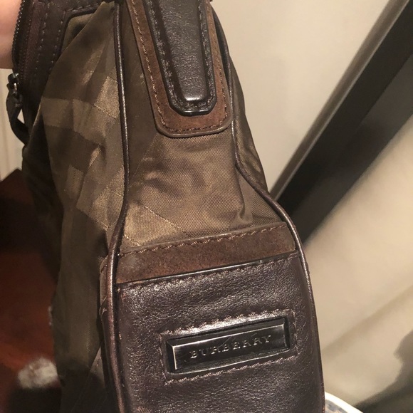 BURBERRY HOBO BAG 🔥FINAL PRICE DROP🔥 - Picture 5 of 7